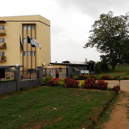 Blue Lodge Hotel Lagos Eksteriør billede